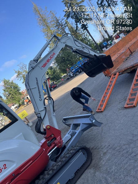 2025 TAKEUCHI TB235-2CR