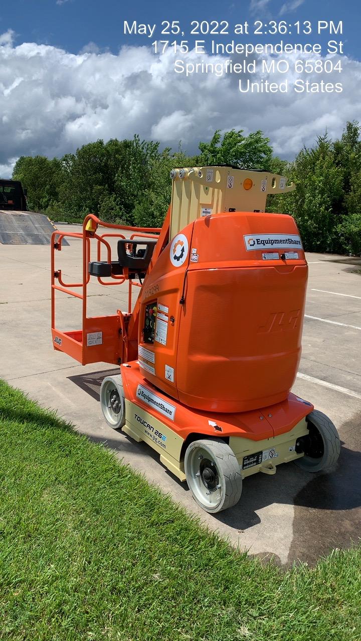 2022 JLG 26E