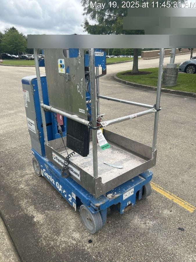 2020 GENIE GR-12