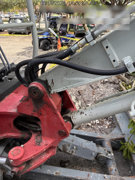 2022 TAKEUCHI TB235-2R