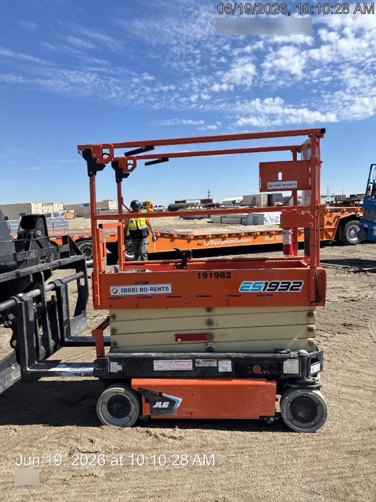 2021 JLG ES1932