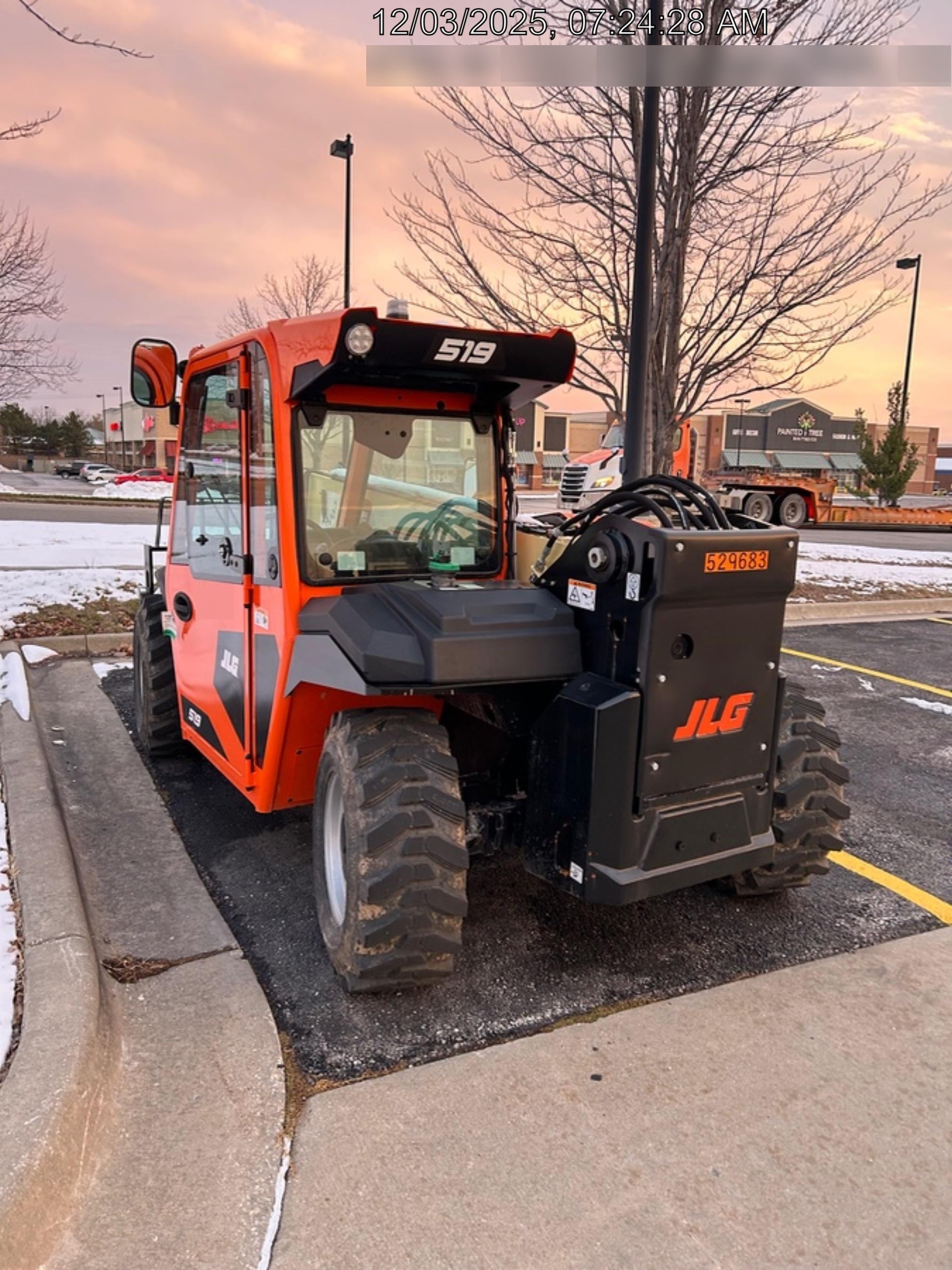 2025 JLG 519
