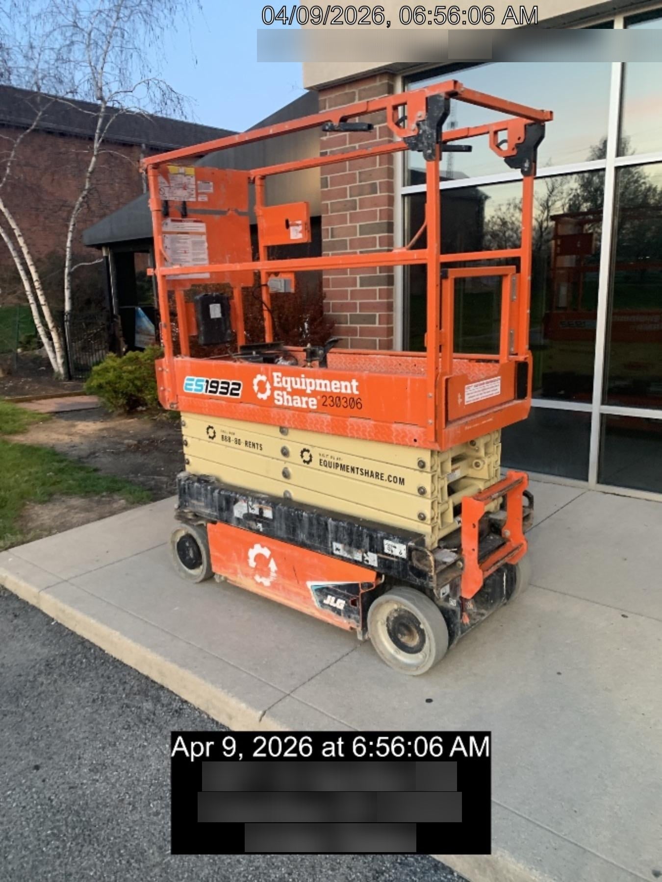 2022 JLG ES1932