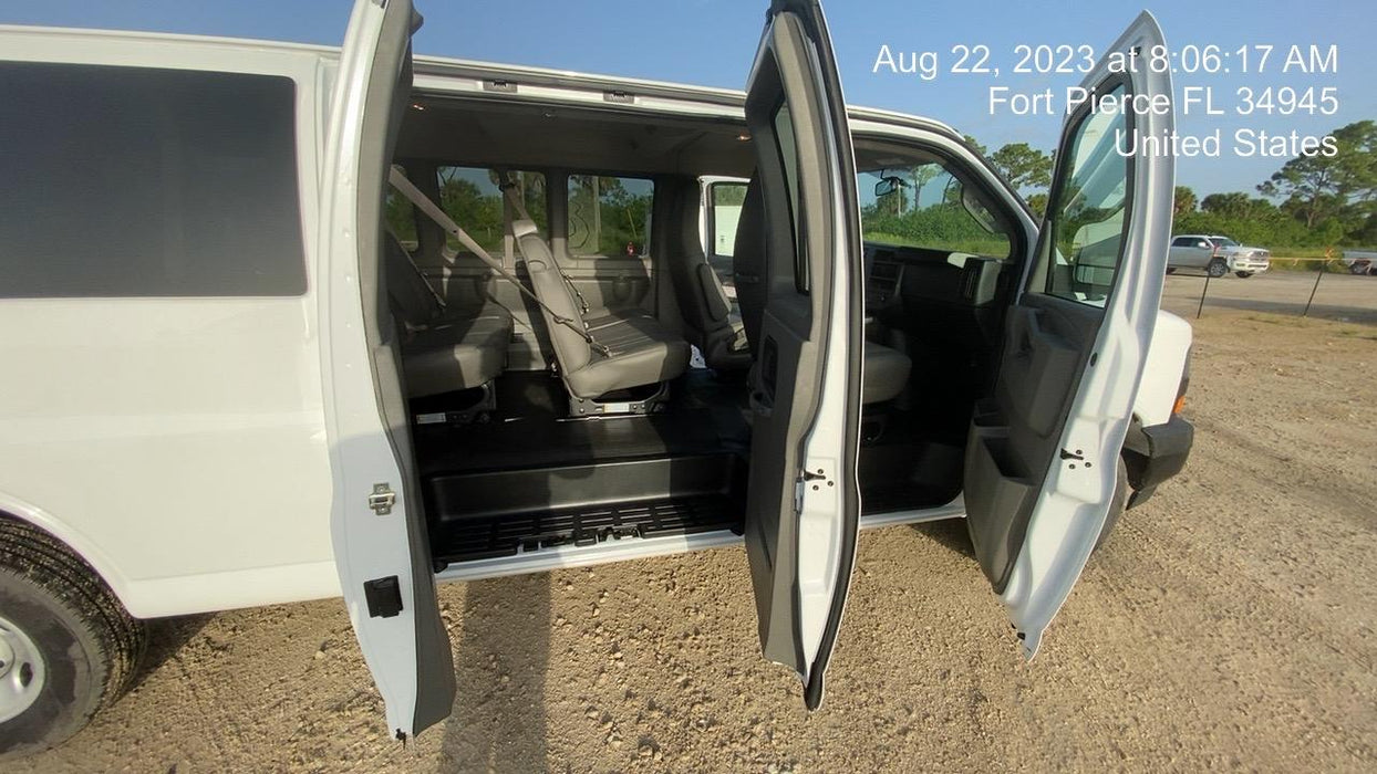 2023 CHEVROLET Express Van - Rental