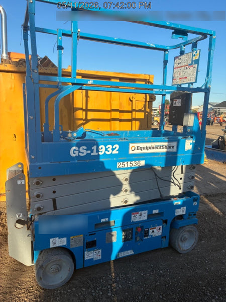 2022 GENIE GS-1932