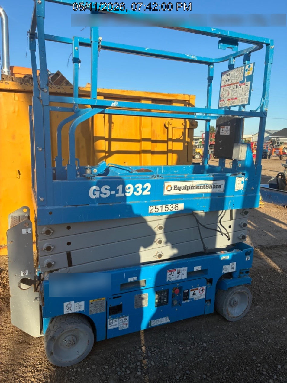 2022 GENIE GS-1932