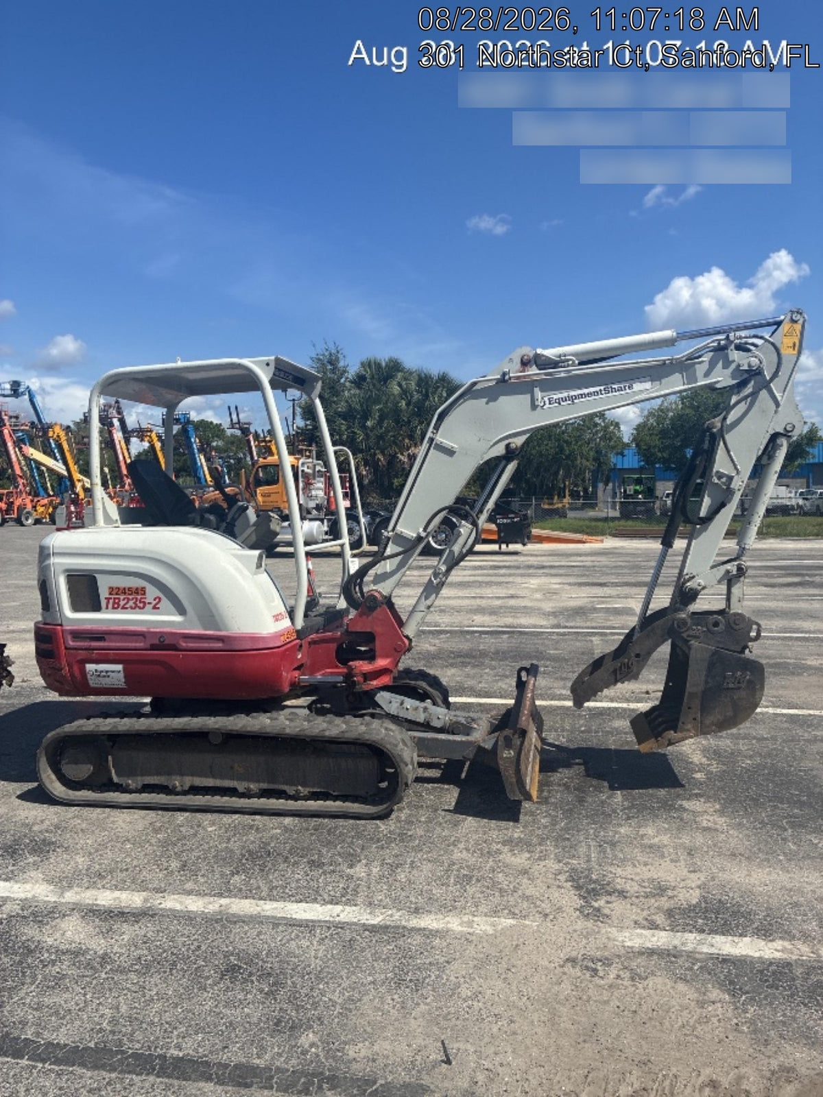 2022 TAKEUCHI TB235-2R