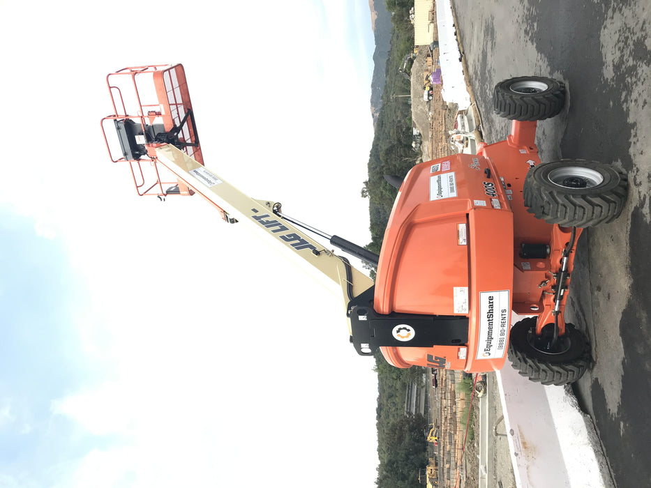 2019 JLG 400S