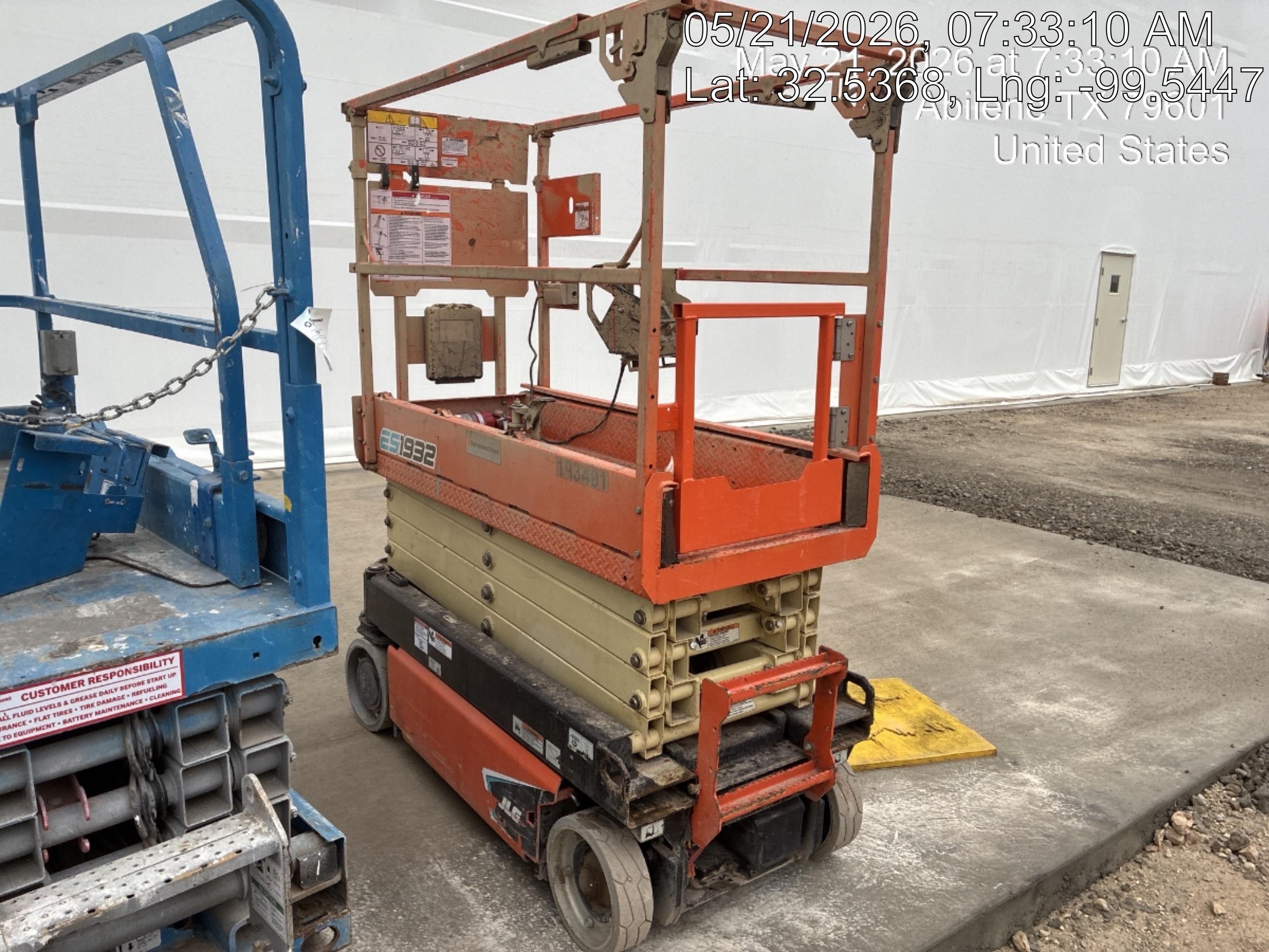 2021 JLG ES1932