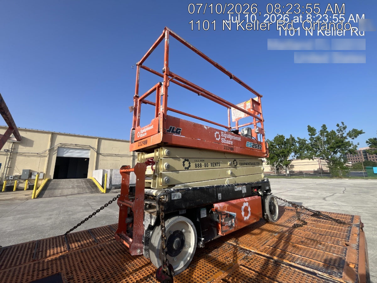 2022 JLG ES2632