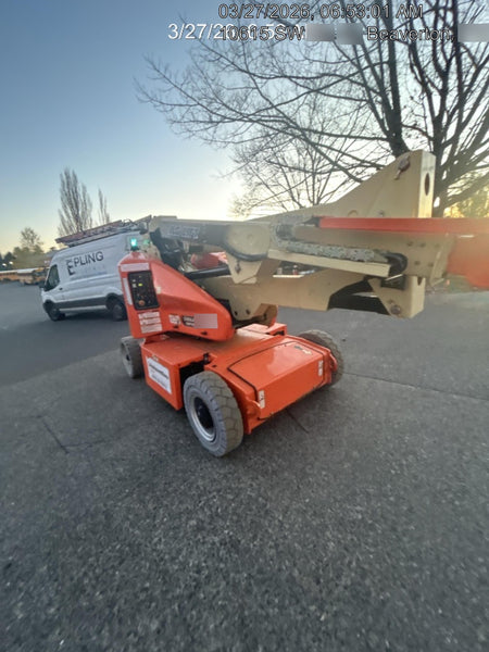 2019 JLG E400AJPN