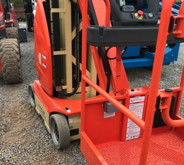 2022 JLG 26E