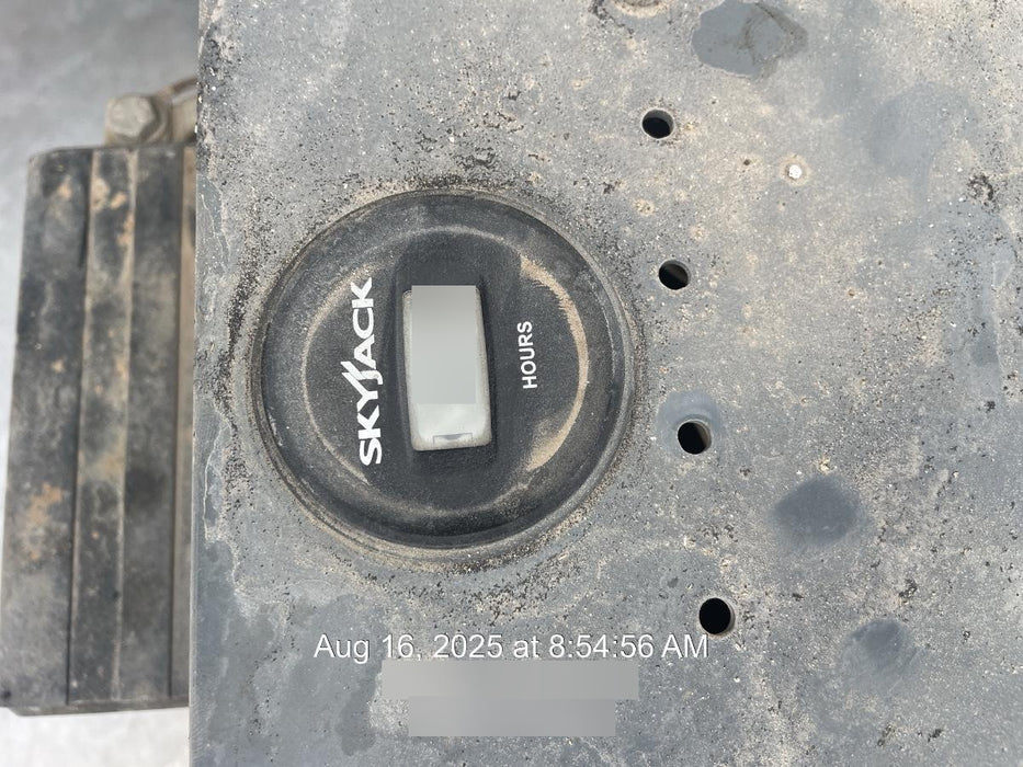 2018 Skyjack SJIII-3226 Skyjack SJIII3226 Scissor Lift w/Trojan Batteries