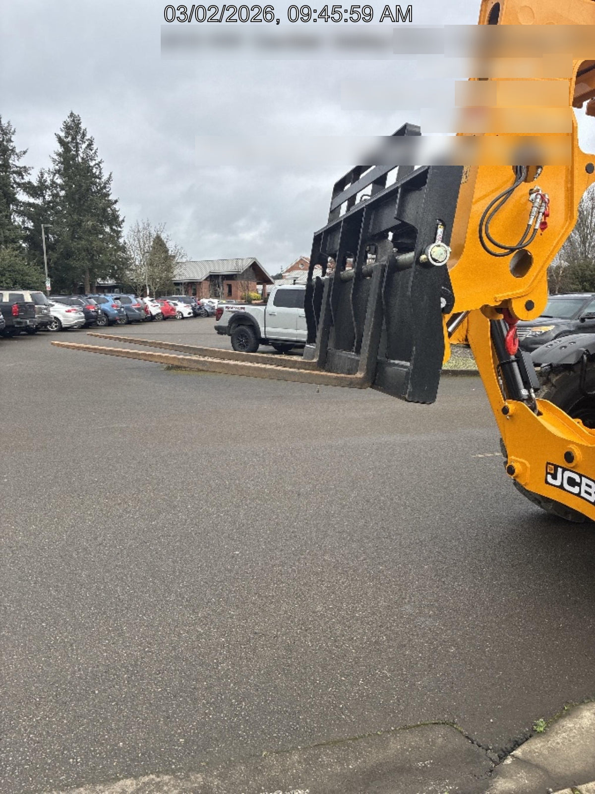 2025 JLG 1001095418