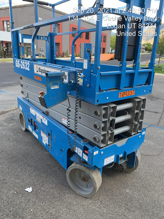 2020 Genie GS-2632 Solid NM Tires, Folding Rails with Half-Height Swing Gate, Beacon