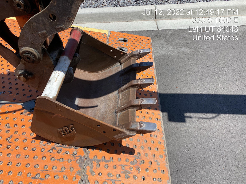 2020 TAG MANUFACTURING 30" Bucket - Tag