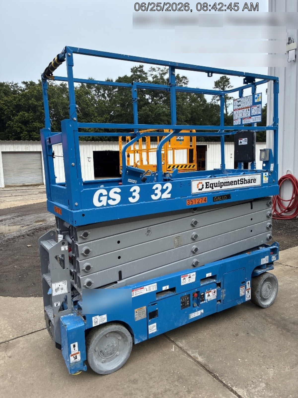 2023 GENIE GS-3232