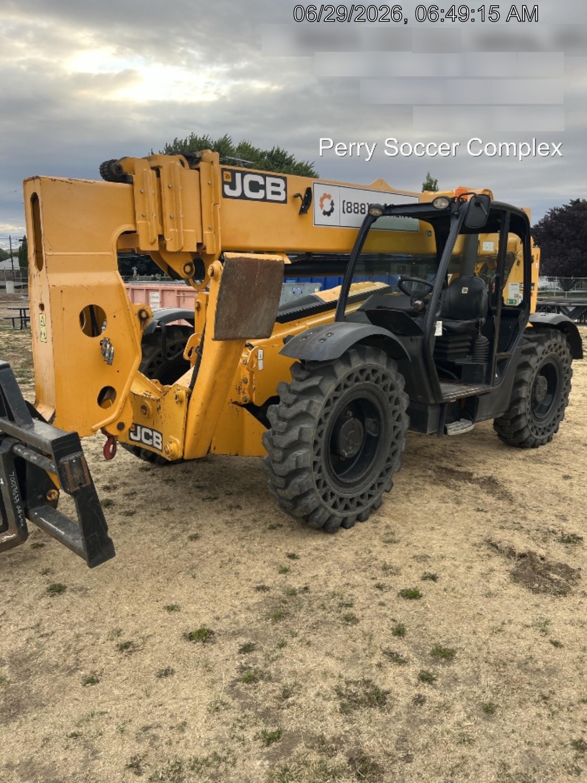 2020 JCB 510-56