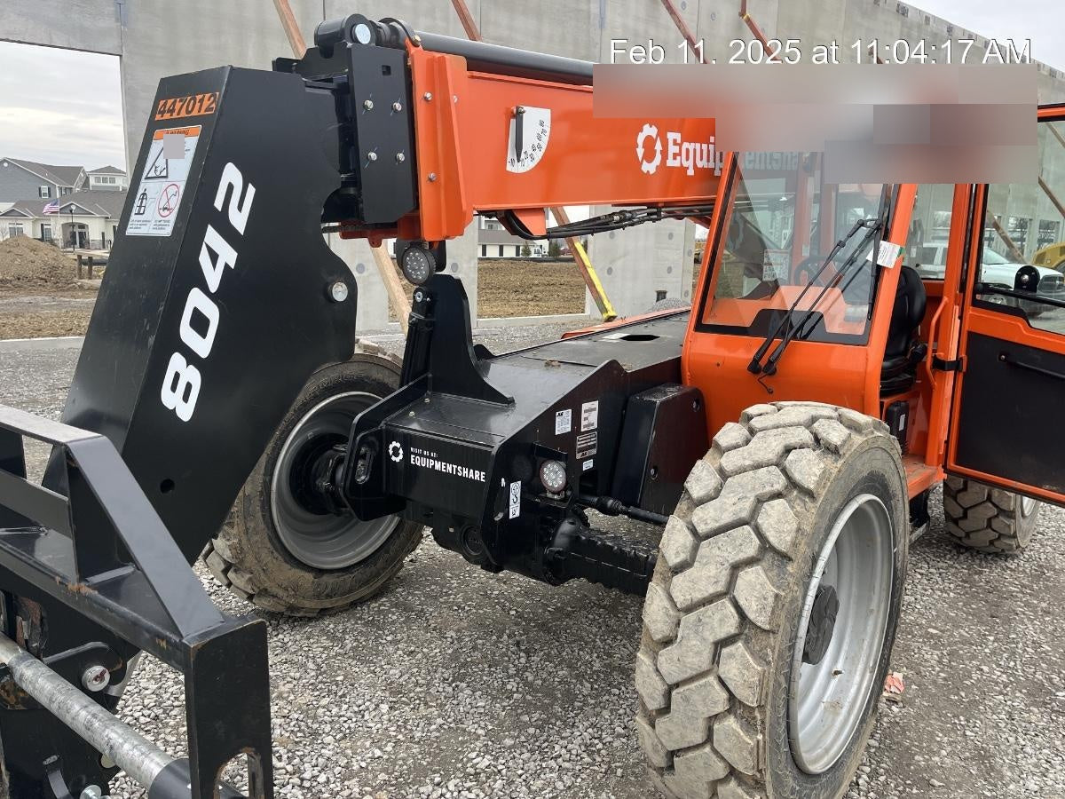 2024 SKYTRAK 8042