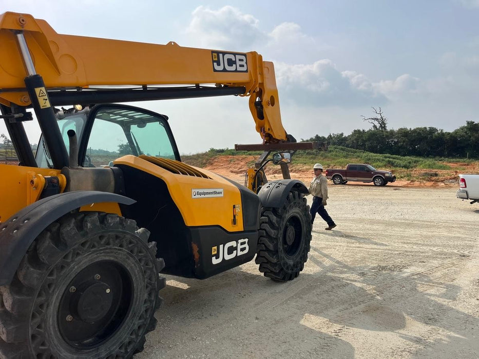 2020 JCB 509-42 Cab/Heat/Air, Solid Tires, Work Lights, Beacon, Aux Hydraulics, Back up Alarm, Lifting Eye, ES Decals