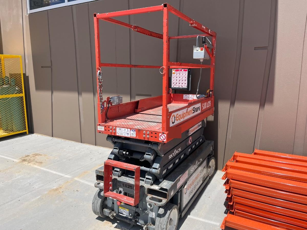 2018 SKYJACK SJIII-3219