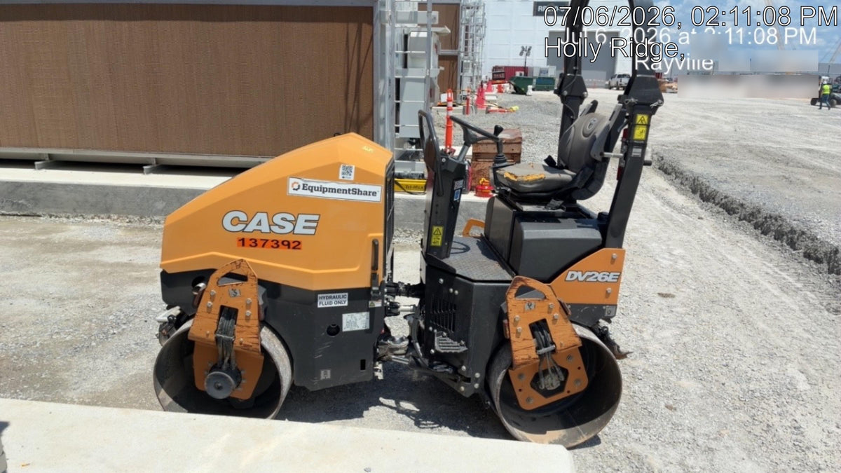 2021 CASE DV26E
