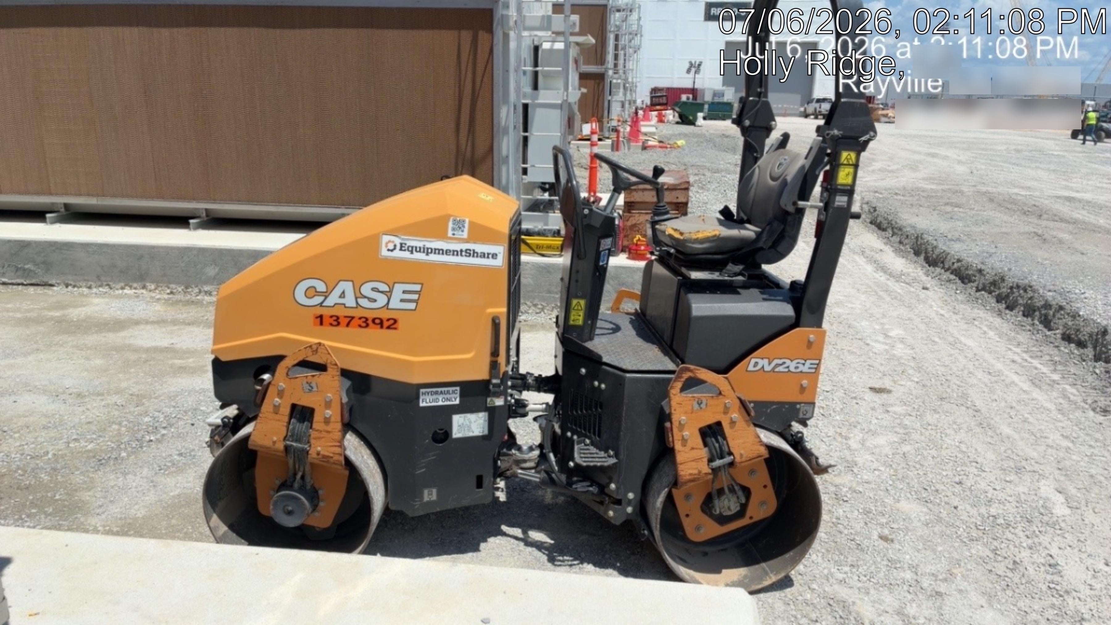 2021 CASE DV26E