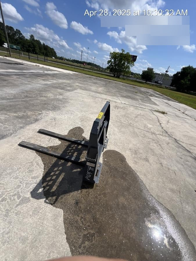 2025 SOLESBEE 48" Pallet Forks - Solesbee