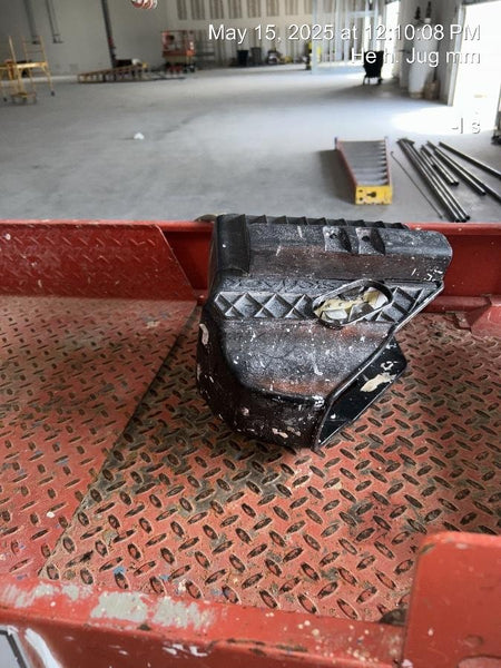 2020 Skyjack SJIII-3219 Solid NM Tires, Half height spring hinged entry gate, Dual Beacons, 800W Inverter