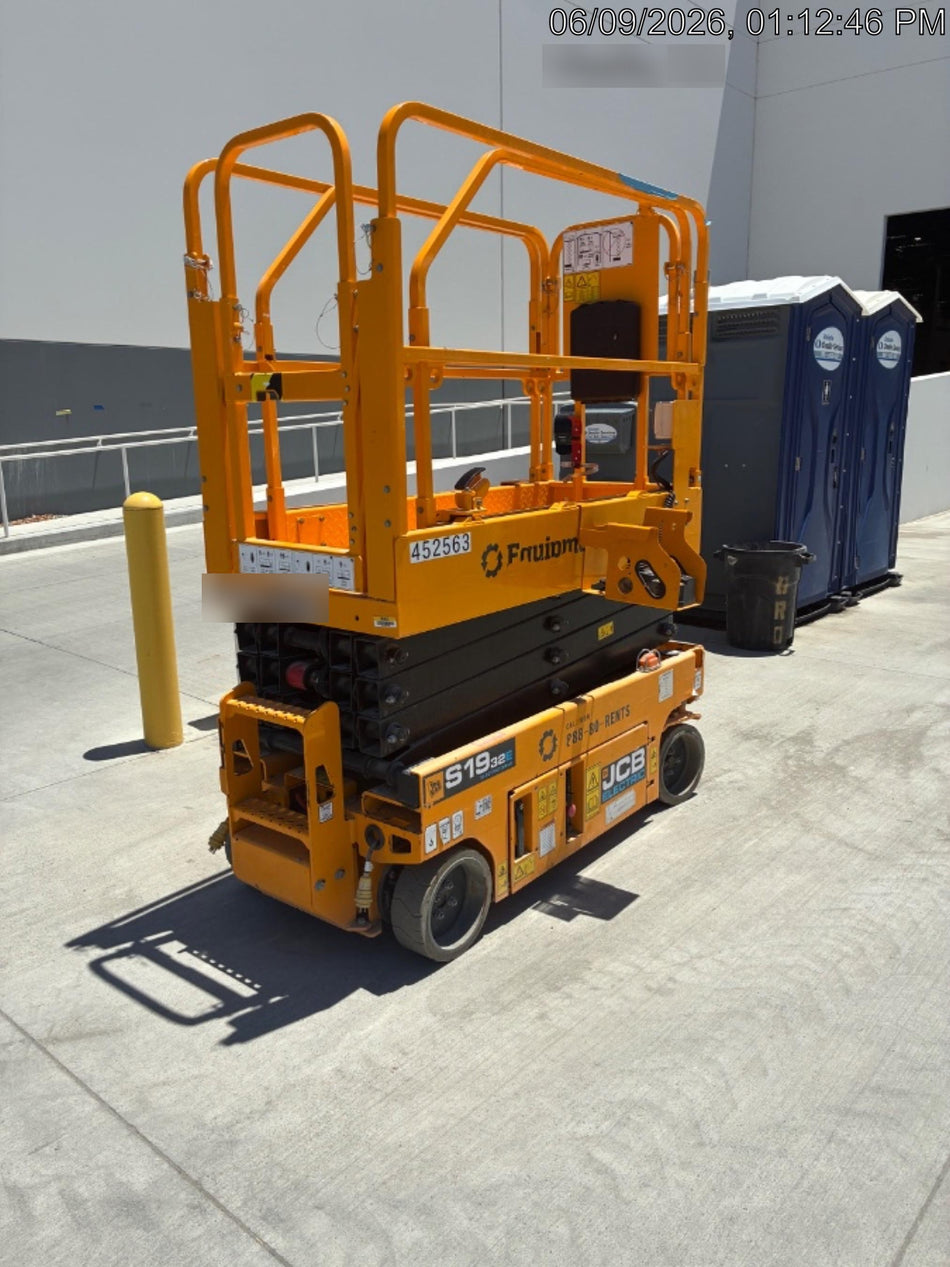 2024 JCB S1932E