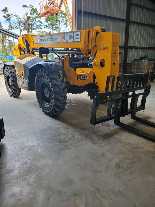 2020 JCB 509-42 Canopy, Solid Tires, Work Lights, Beacon, Aux Hydraulics, Back up Alarm, Lifting Eye, ES Decals