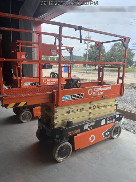 2024 JLG ES1932