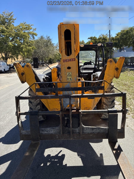 2022 JCB 510-56