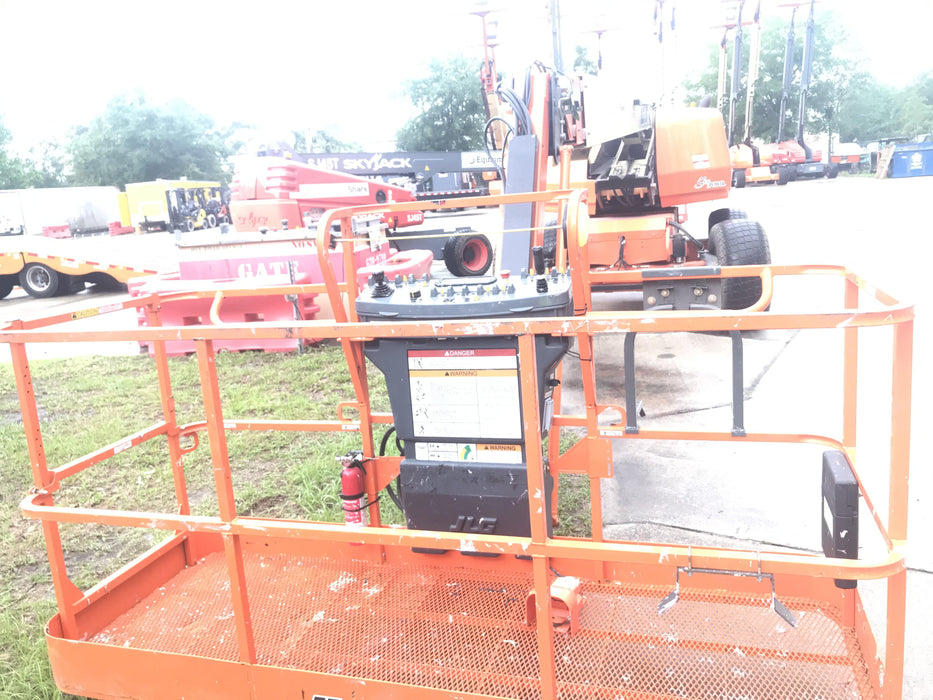 2019 JLG 660SJ