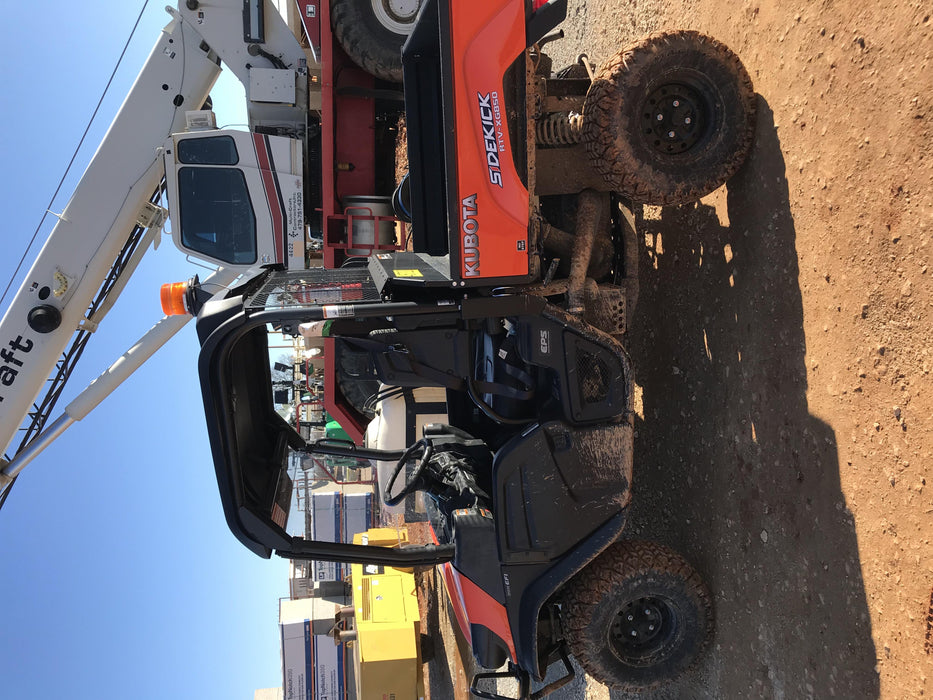 2019 Kubota RTV-XG850WL-H 4wd Utility Cart, Gas, 2 Seat, LED Strobe, Windshield Tempered Glass, Plastic Canopy, Wire Harness Kit, Backup Alarm