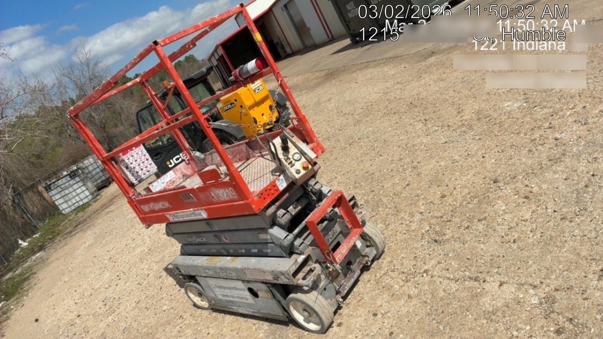2018 Skyjack SJIII-3219 Skyjack SJIII3219 Scissor Lift w/Trojan Batteries