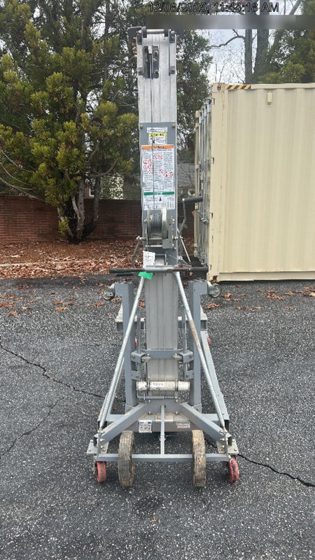 2023 GENIE SLC-24