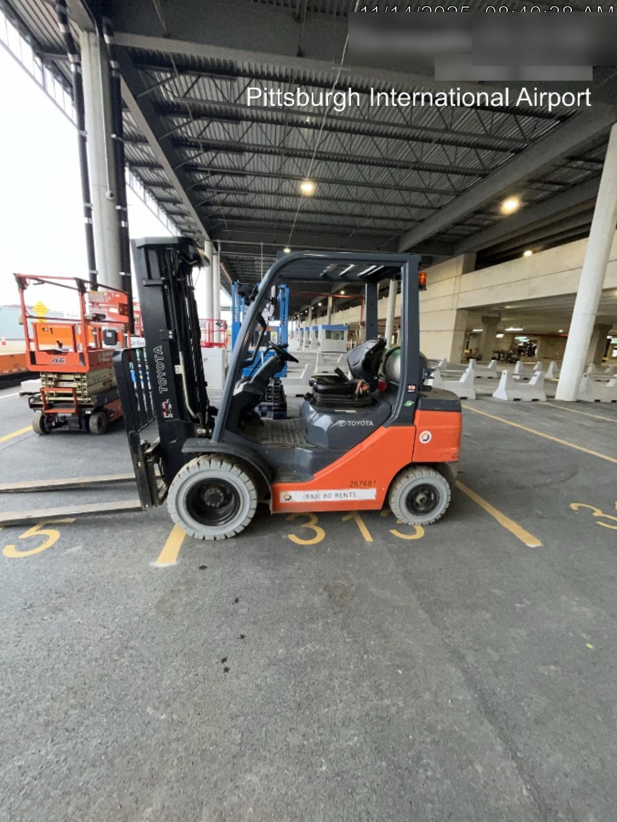 2022 TOYOTA 50-8FGU25