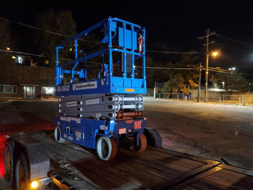 2019 Genie GS-2632 Folding rails with half height swing gate