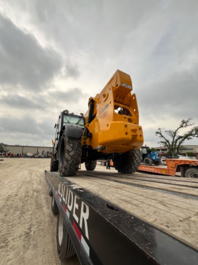 2025 JCB 510-56