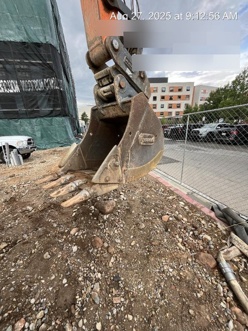 2020 DOOSAN 30" Bucket - Doosan