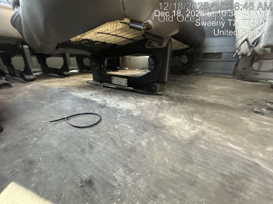 2025 CHEVROLET Express Van - Rental