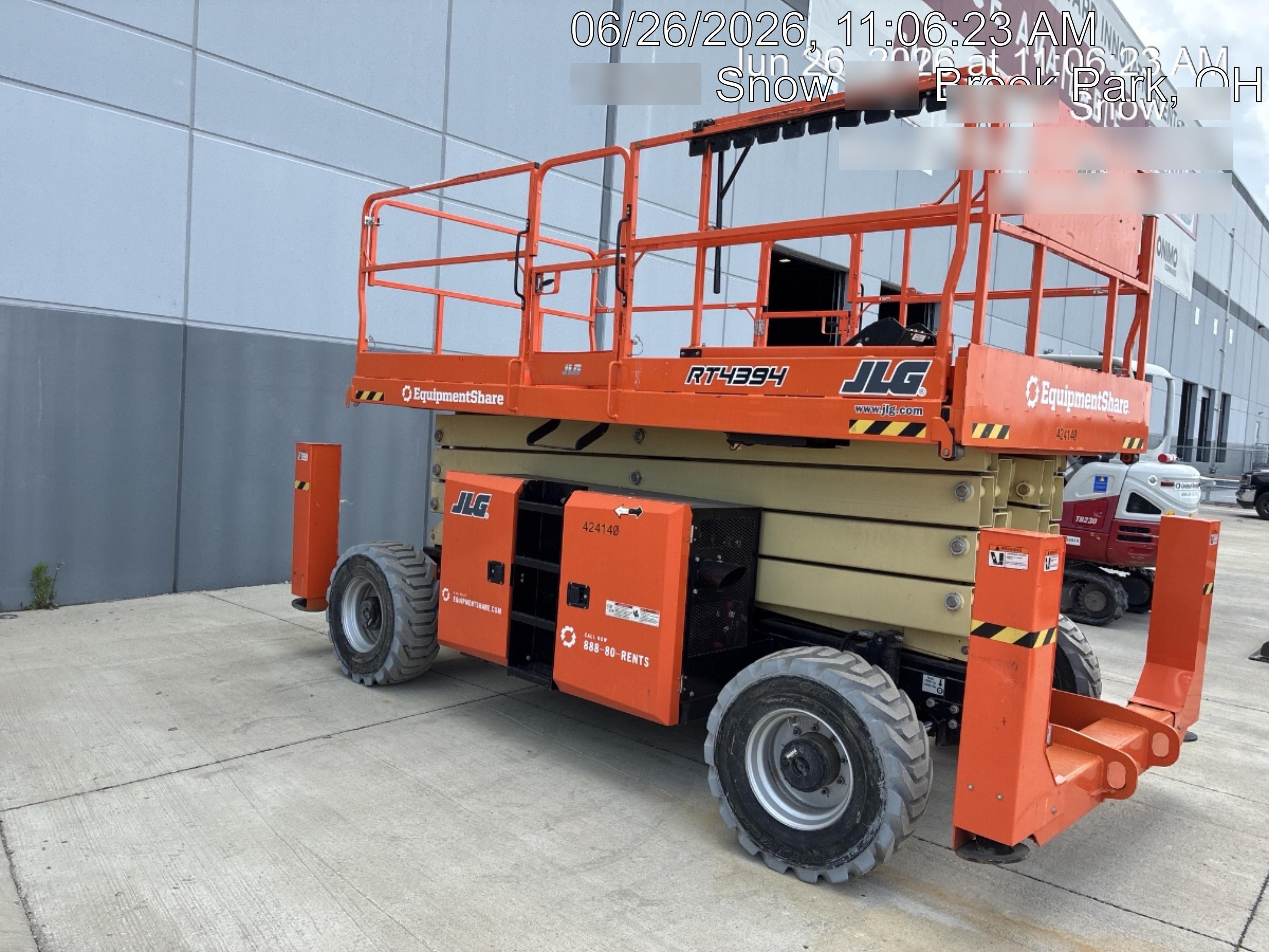 2024 JLG RT4394