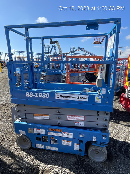 2020 Genie GS-1930 Solid Non Marking Tires, Beacon, Folding rails with half height swing gate, 800W Inverter