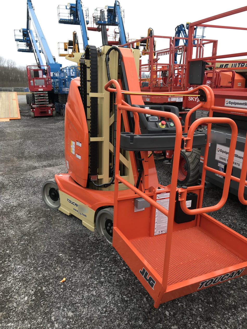 2022 JLG 26E