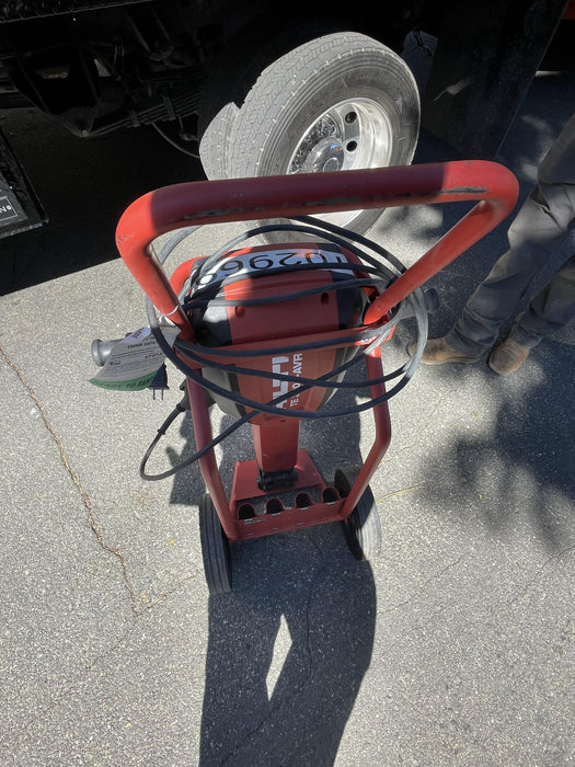 2020 HILTI TE 3000-AVR
