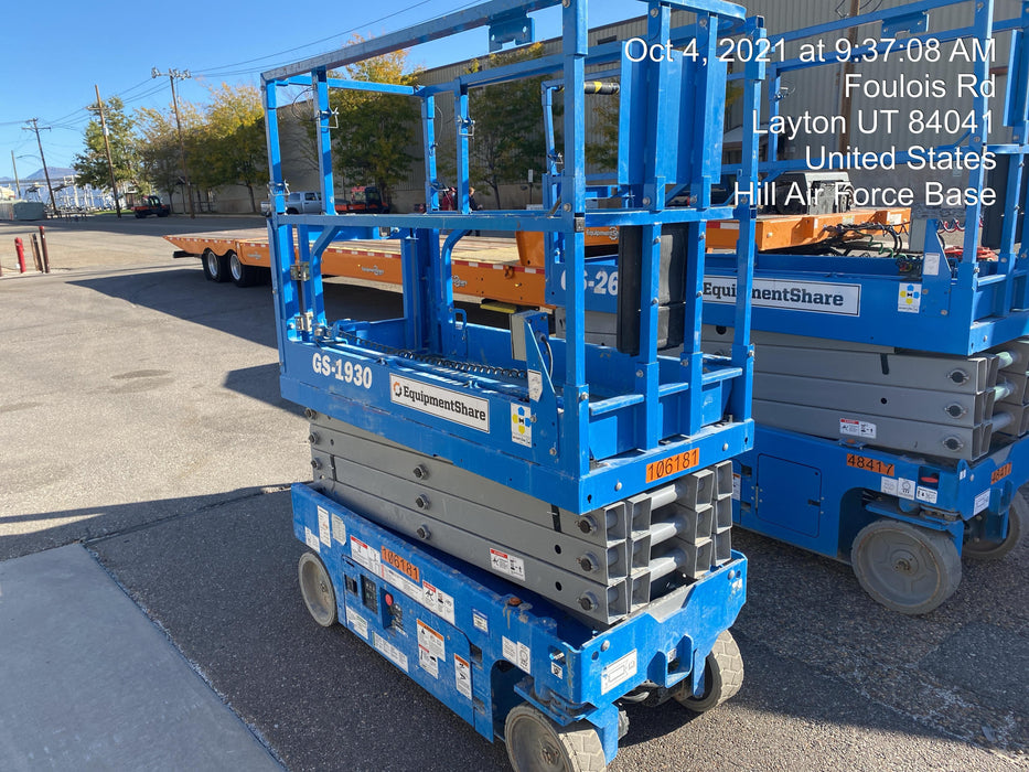 2020 Genie GS-1930 Solid Non Marking Tires, Beacon, Folding rails with half height swing gate, 800W Inverter