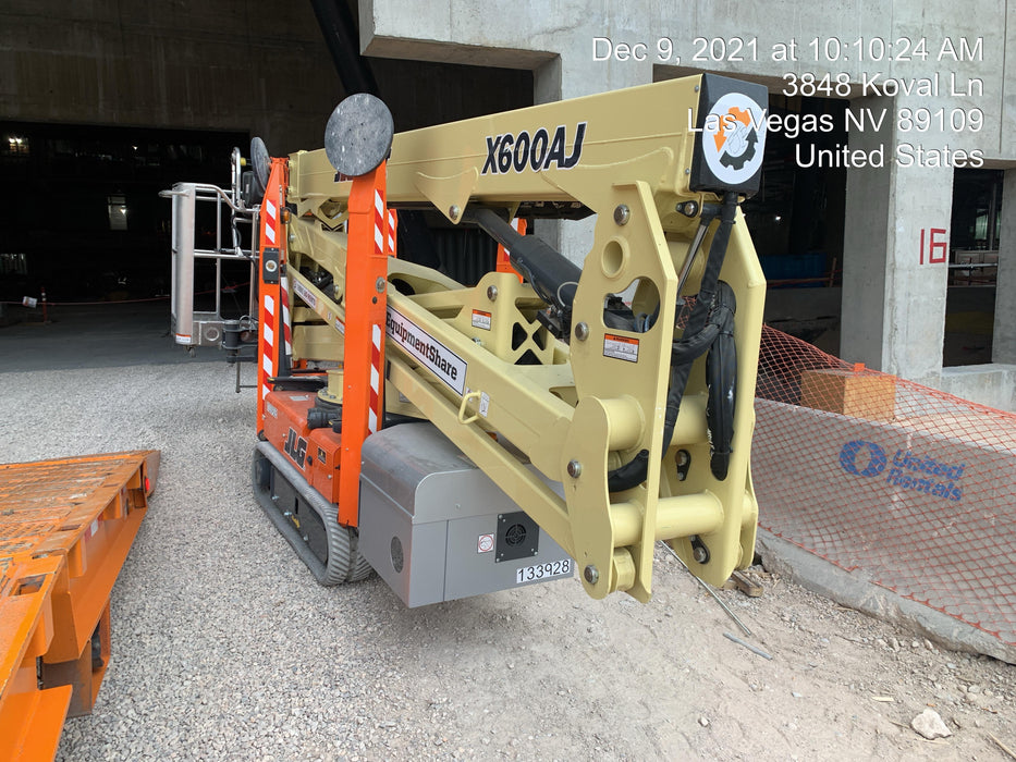 2021 JLG X600AJ