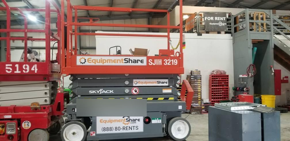 2018 Skyjack SJIII-3219 Skyjack SJIII3219 Scissor Lift w/Trojan Batteries