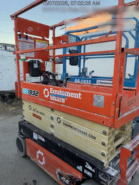 2022 JLG ES1932